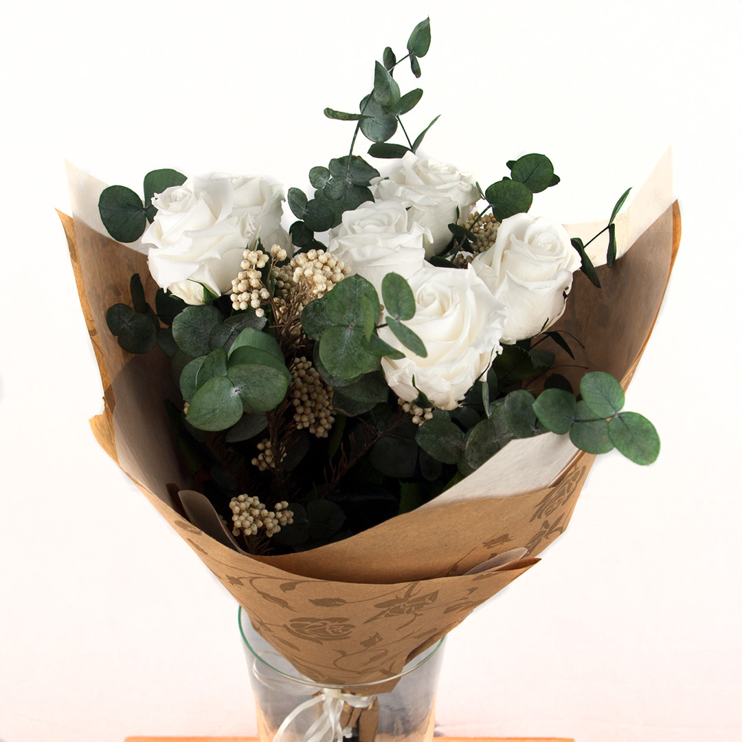 Ramo de rosas blancas preservadas | Araflor